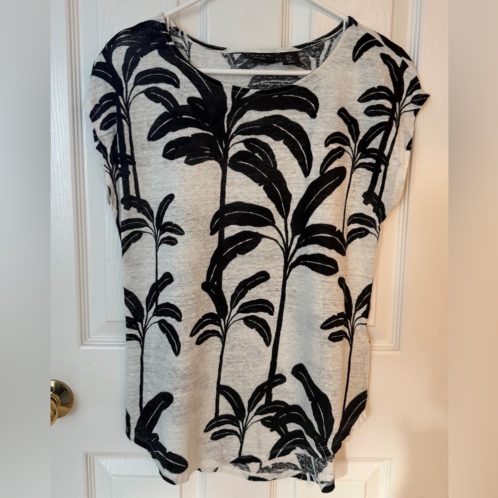 Tahari Black and White Palm Print Short Sleeve Top